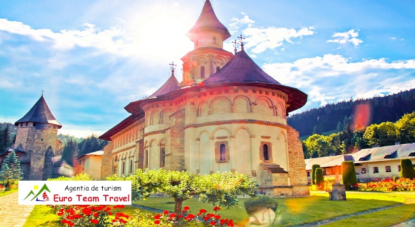 Manastirea Putna – frumusetile Bucovinei